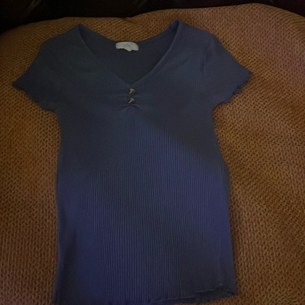 Super cute periwinkle top